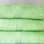 Green lane bath towel