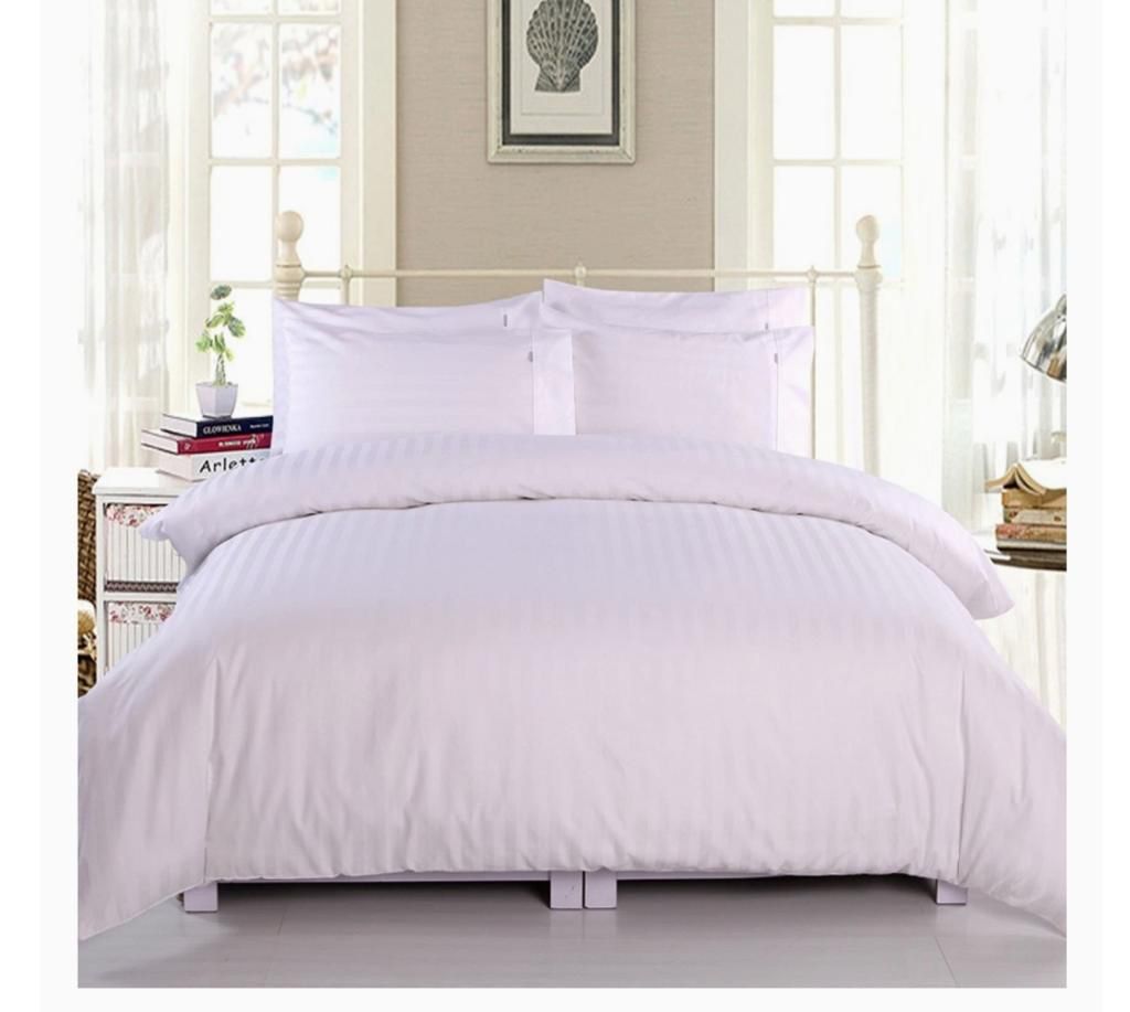Queensize white duvet set