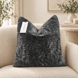 THROW PILLOW