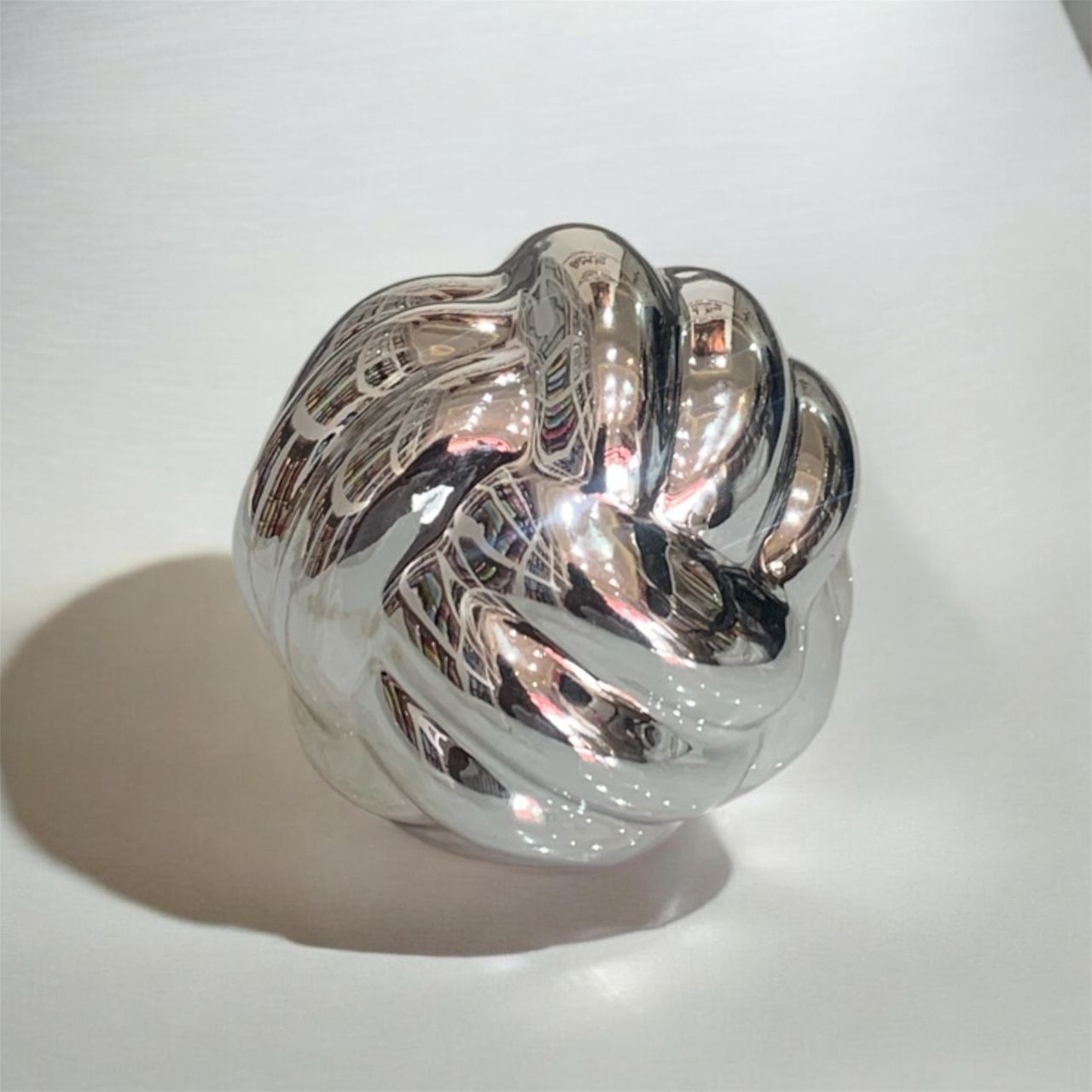 Ceramic-Statue-Silver-Knot-Statue-medium